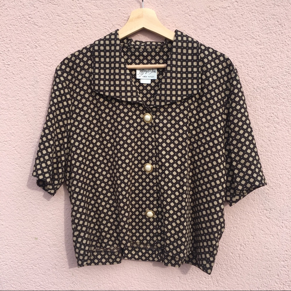 Vintage 1980s/1990s boxy cropped oversized blouse